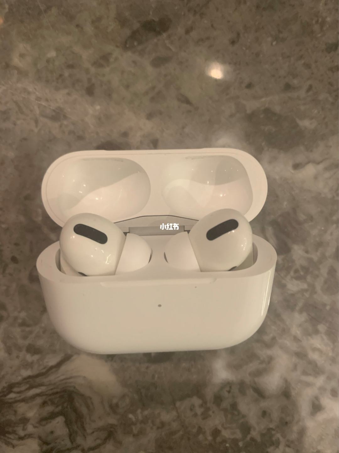 苹果蓝牙耳机无线版有线版airpods2买无线还是有线