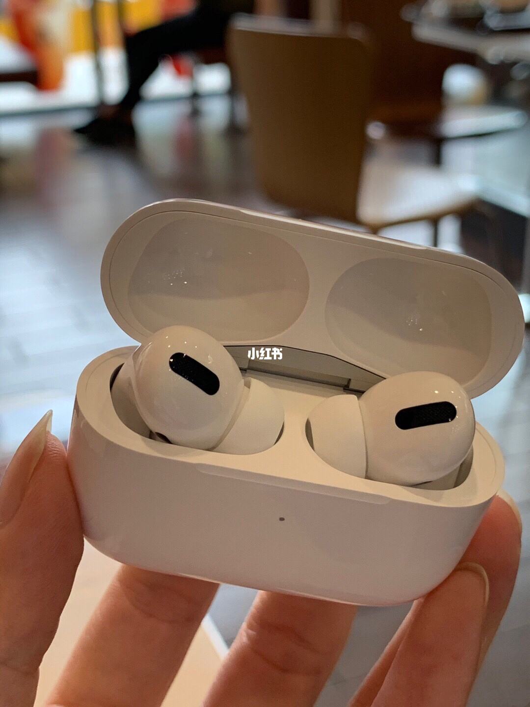 苹果蓝牙耳机无线版有线版airpods2买无线还是有线-第2张图片-太平洋在线下载